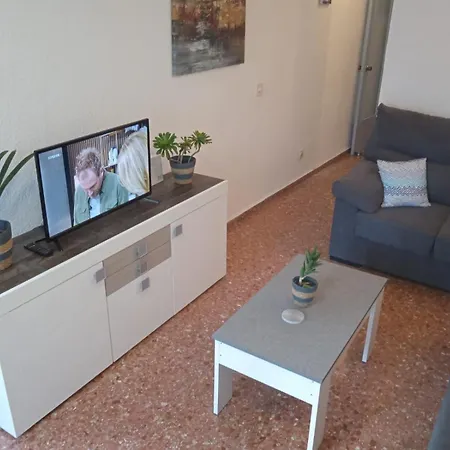 Edificio Gijon Newly Renovated Two-bedroom بينايدورم