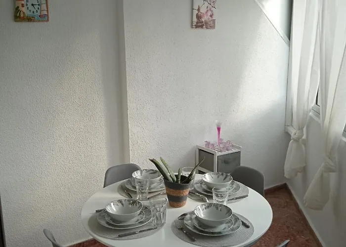 Edificio Gijon Newly Renovated Two-bedroom * ベニドルム