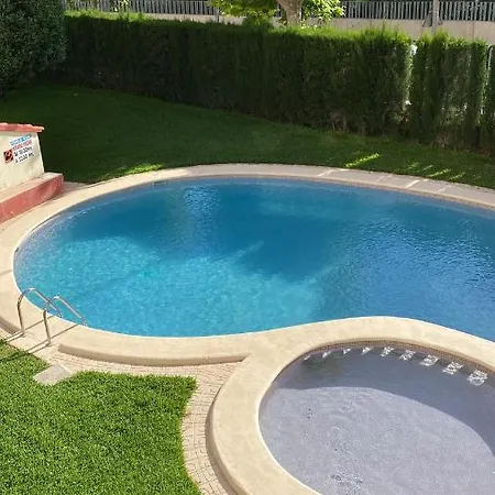 Edificio Gijon Newly Renovated Two-bedroom 아파트
