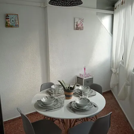 Edificio Gijon Newly Renovated Two-bedroom * 베니돔